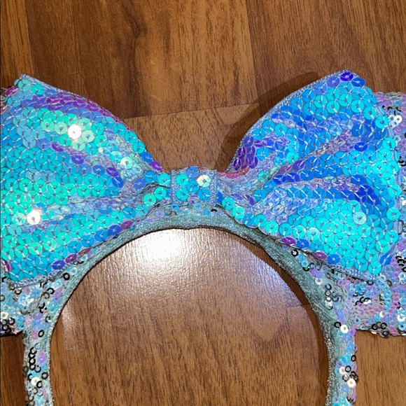 NWOT Tokyo Disney Iridescent Sequin Mickey Minnie Mouse Ears Headband main image 6